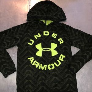 Boys Under Armour long sleeve hooded shirt